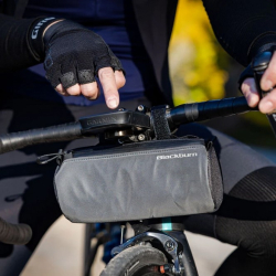 Torba na kierownicę BLACKBURN GRID HANDLEBAR BAG black, wodoodporna, odblaskowa, 1,2L (NEW 2026)
