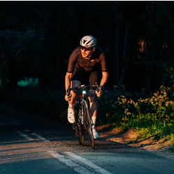 Lampka przednia MAGICSHINE EVO 1300, 1300 lumenów, Zestaw Lampka + Uchwyt + Pilot (NEW)