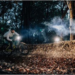 Lampka przednia mtb MAGICSHINE MONTEER 12000, 12000 lumenów (NEW)